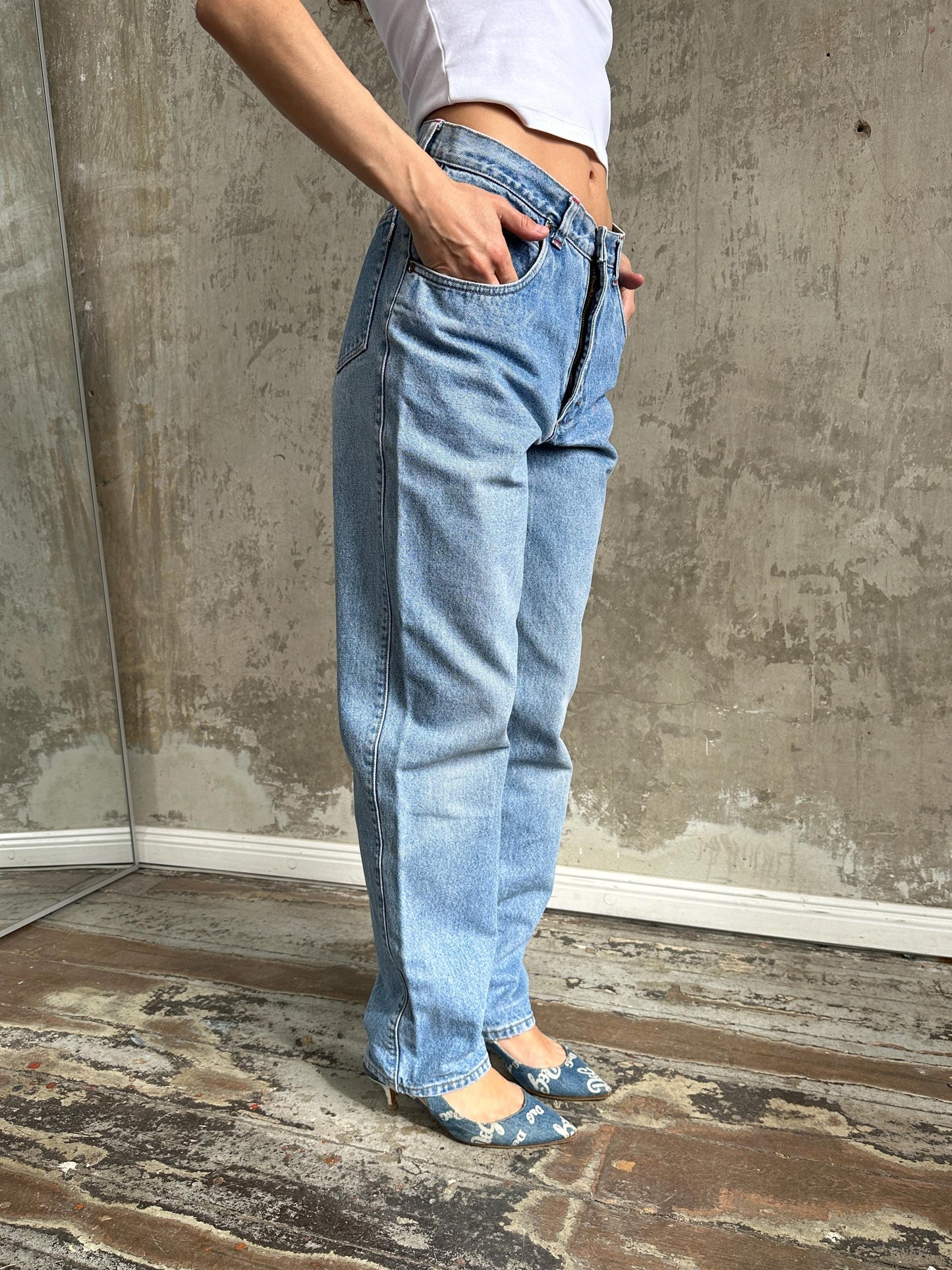 Vintage 90s Light Wash Straight Leg Jeans