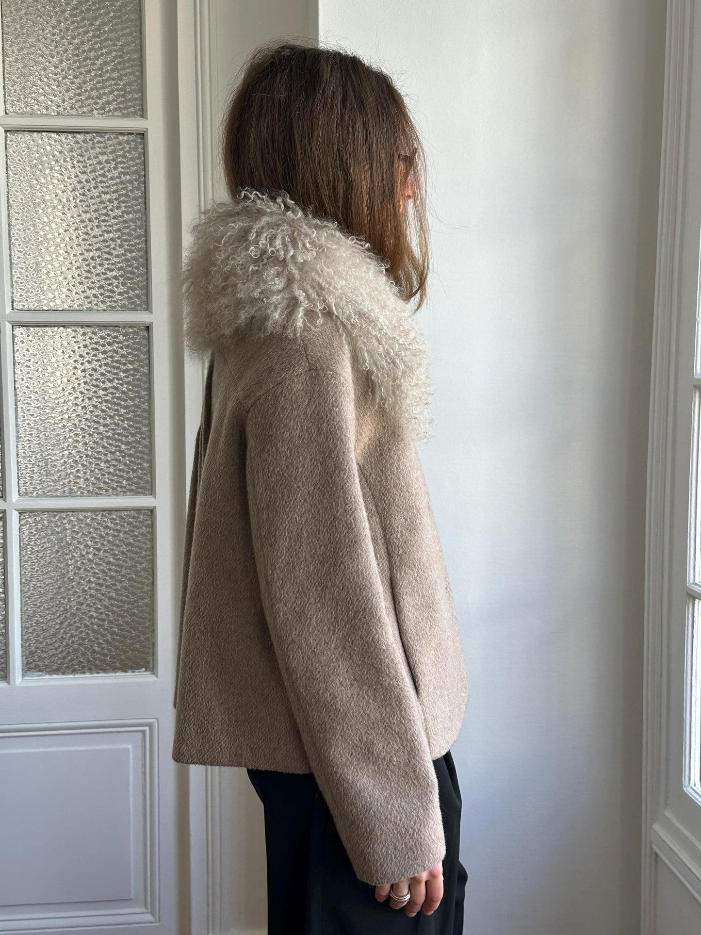 Vintage 90s Beige Coat with Voluminous Fur Collar