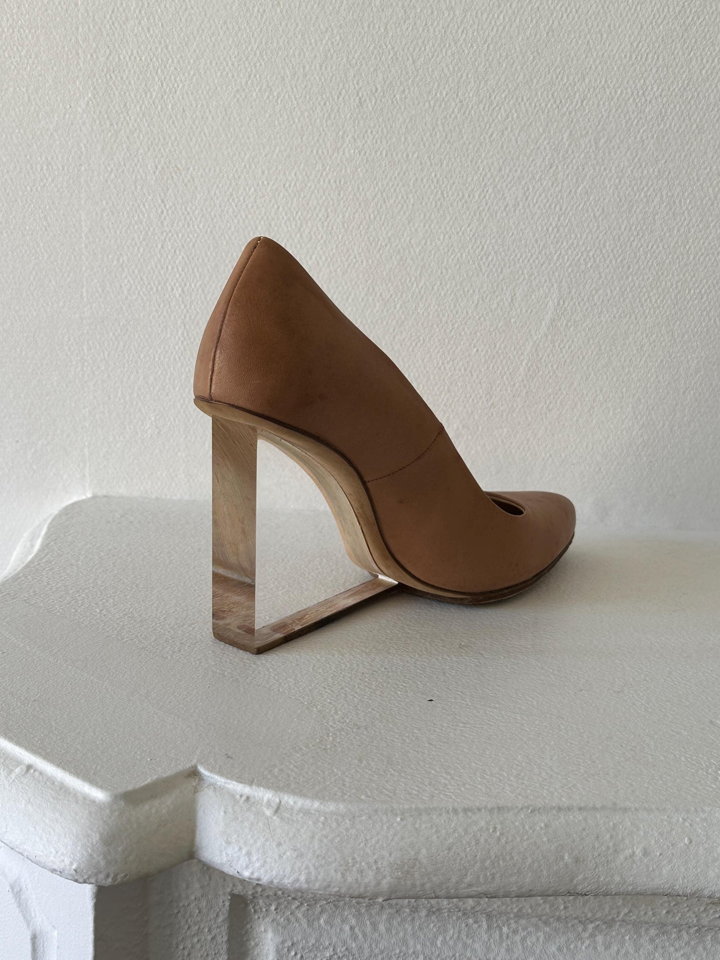Maison Margiela x H&M Tan Leather Wedge Pumps in Brown I US 7.5