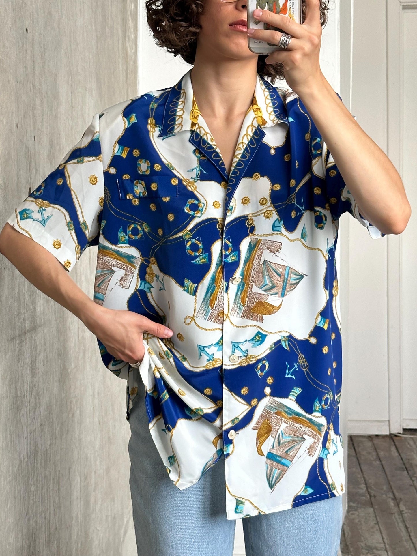 Vintage 80s blouse in blue and white