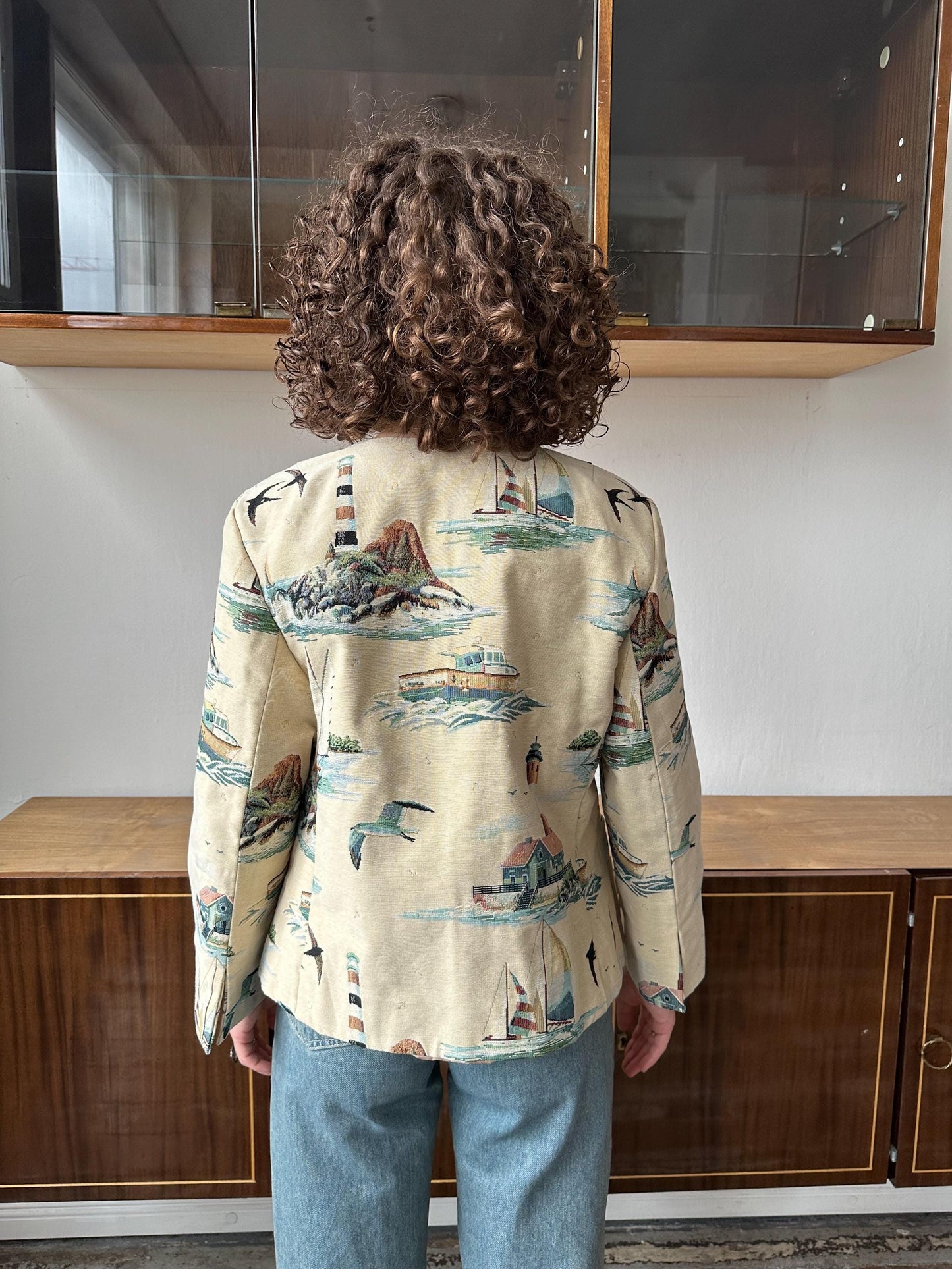 Vintage tapestry blazer in white with peaceful seascape