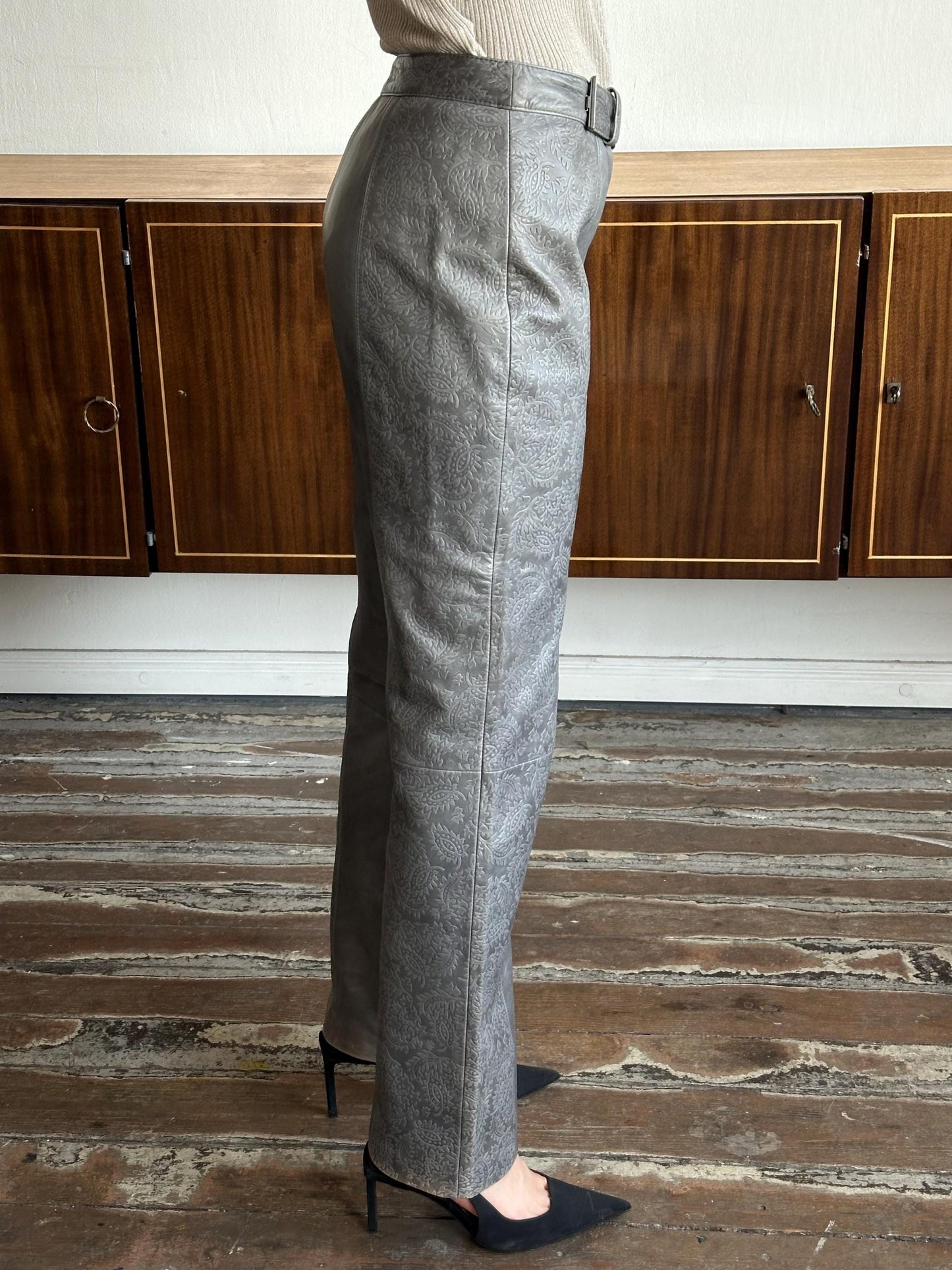 Vintage 90s leather trousers in grey