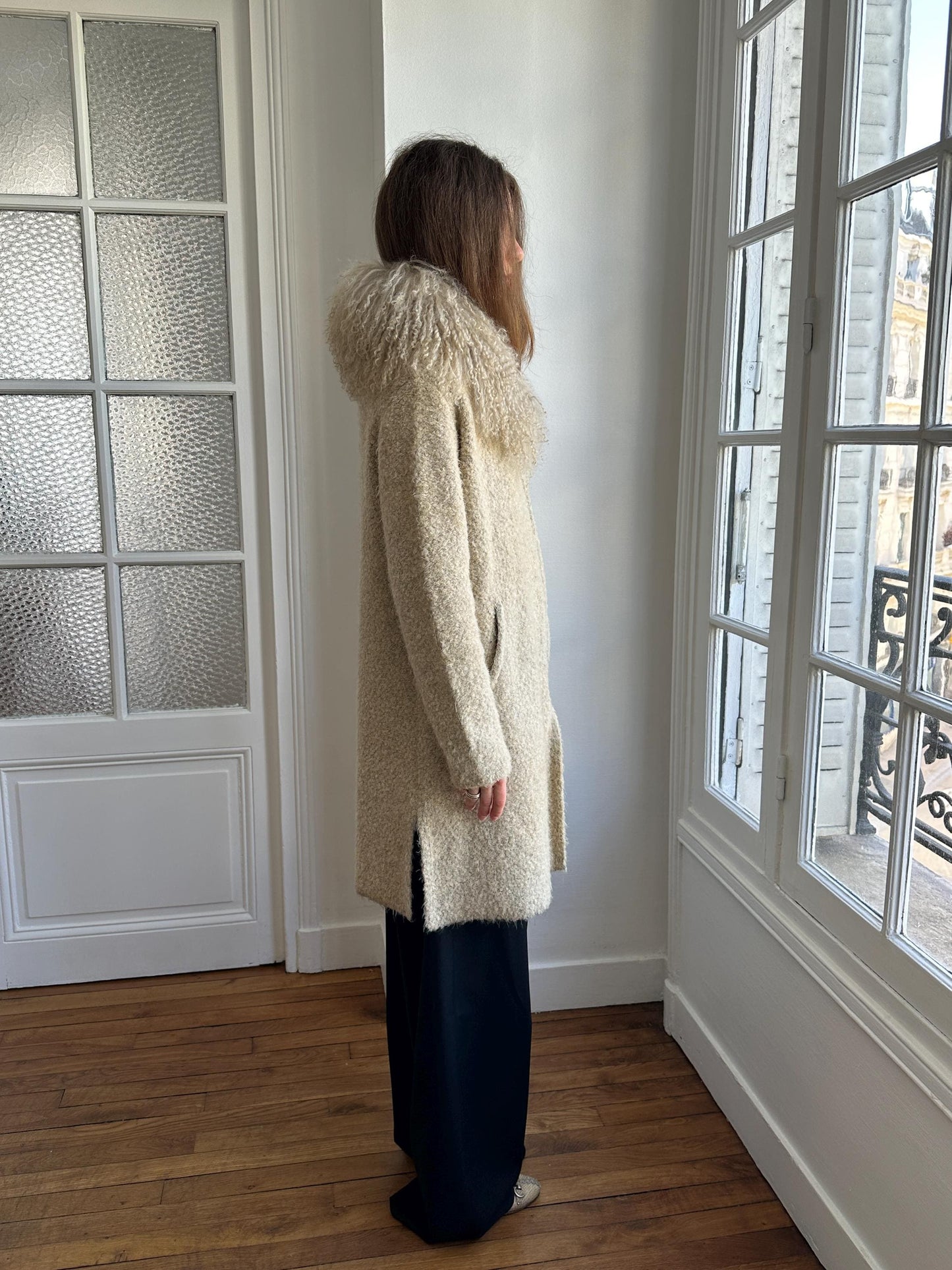 Vintage 90s Wool Coat with Voluminous Lamb Fur Collar in Beige