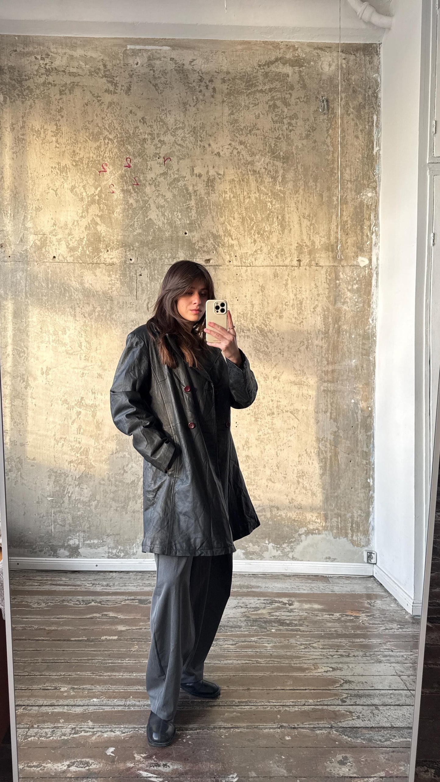 Vintage 90s oversized leather coat in black