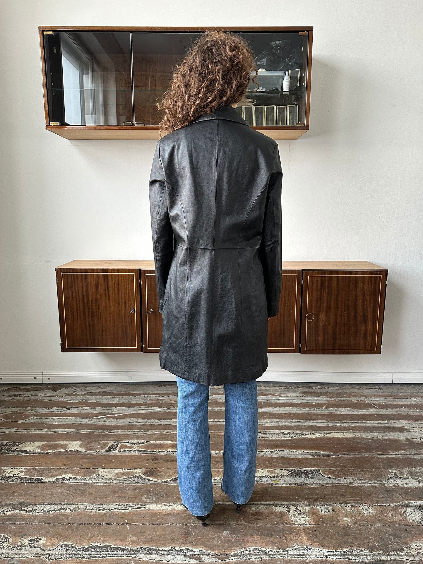 Vintage 90s straight leather coat in black