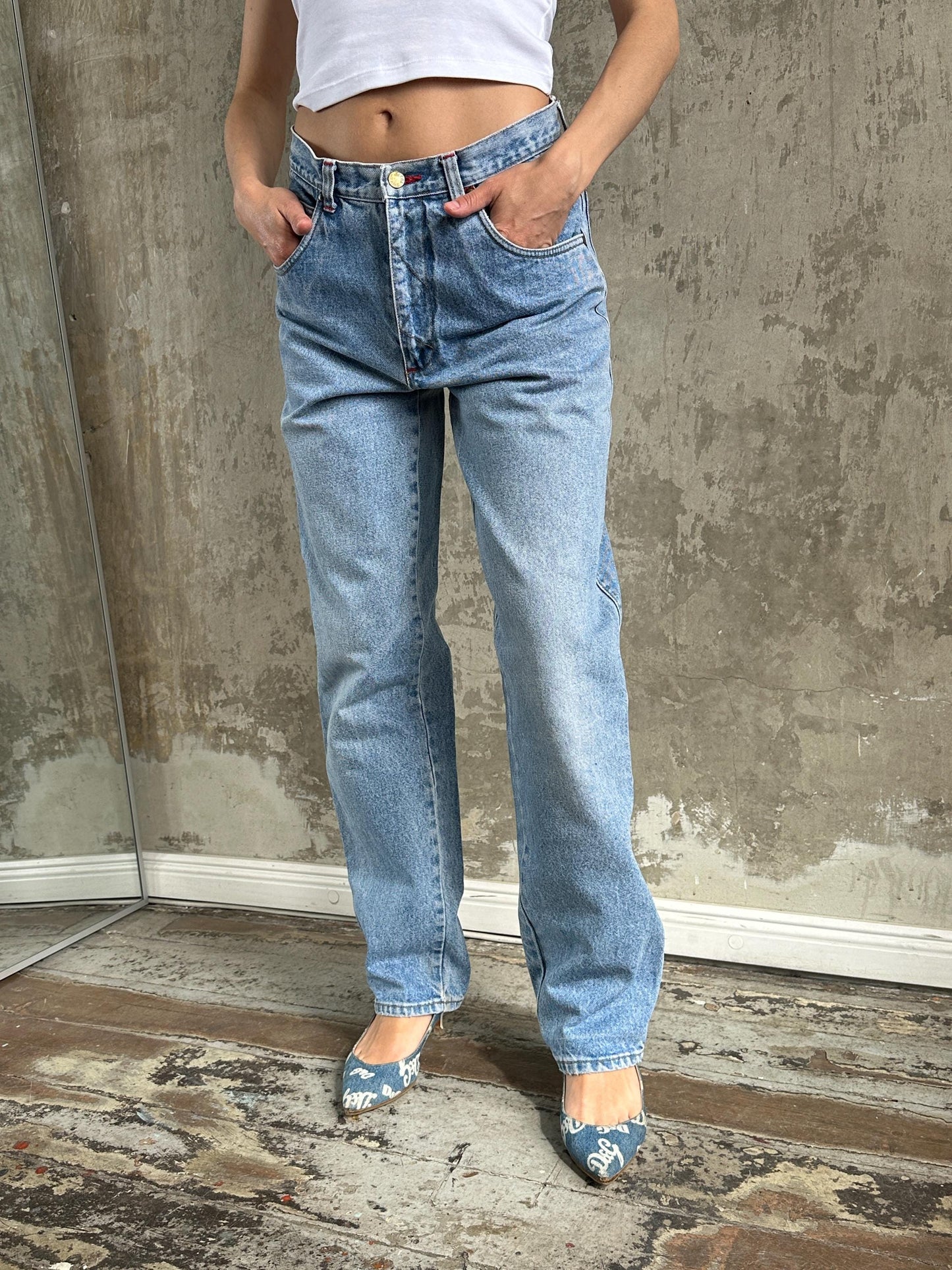 Vintage 90s Light Wash Straight Leg Jeans