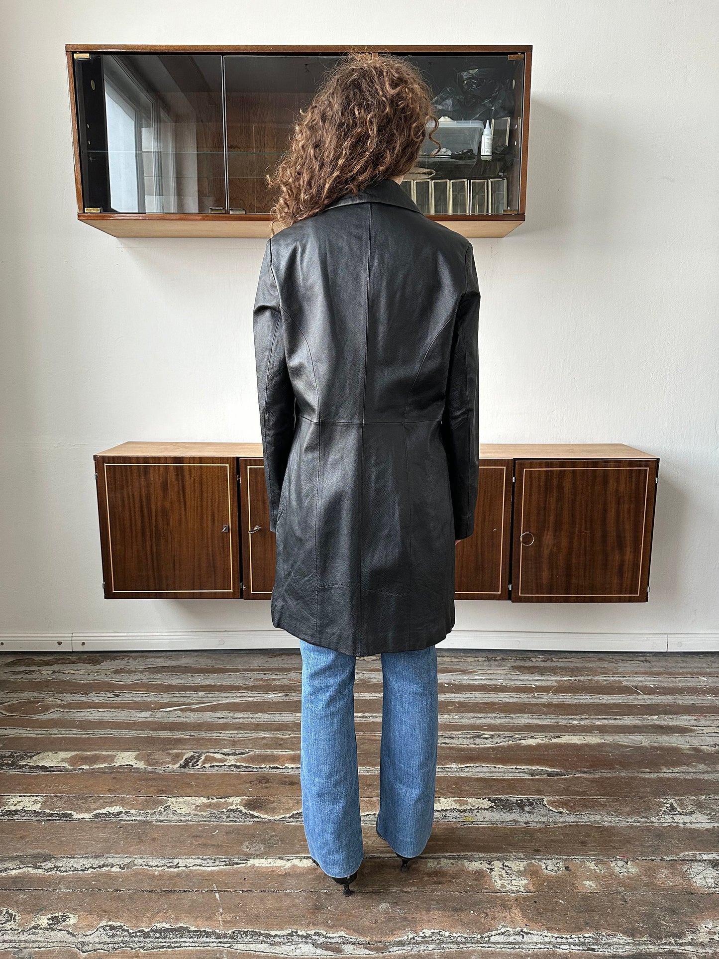 Vintage 90s straight leather coat in black