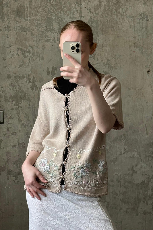 Vintage short sleeve knitted sweater/cardigan in beige