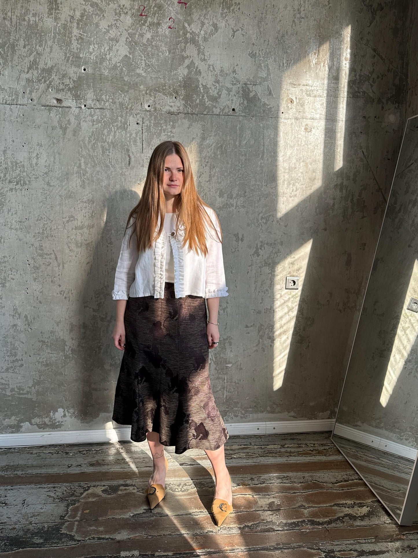 Vintage flowing maxi skirt in brown, L size