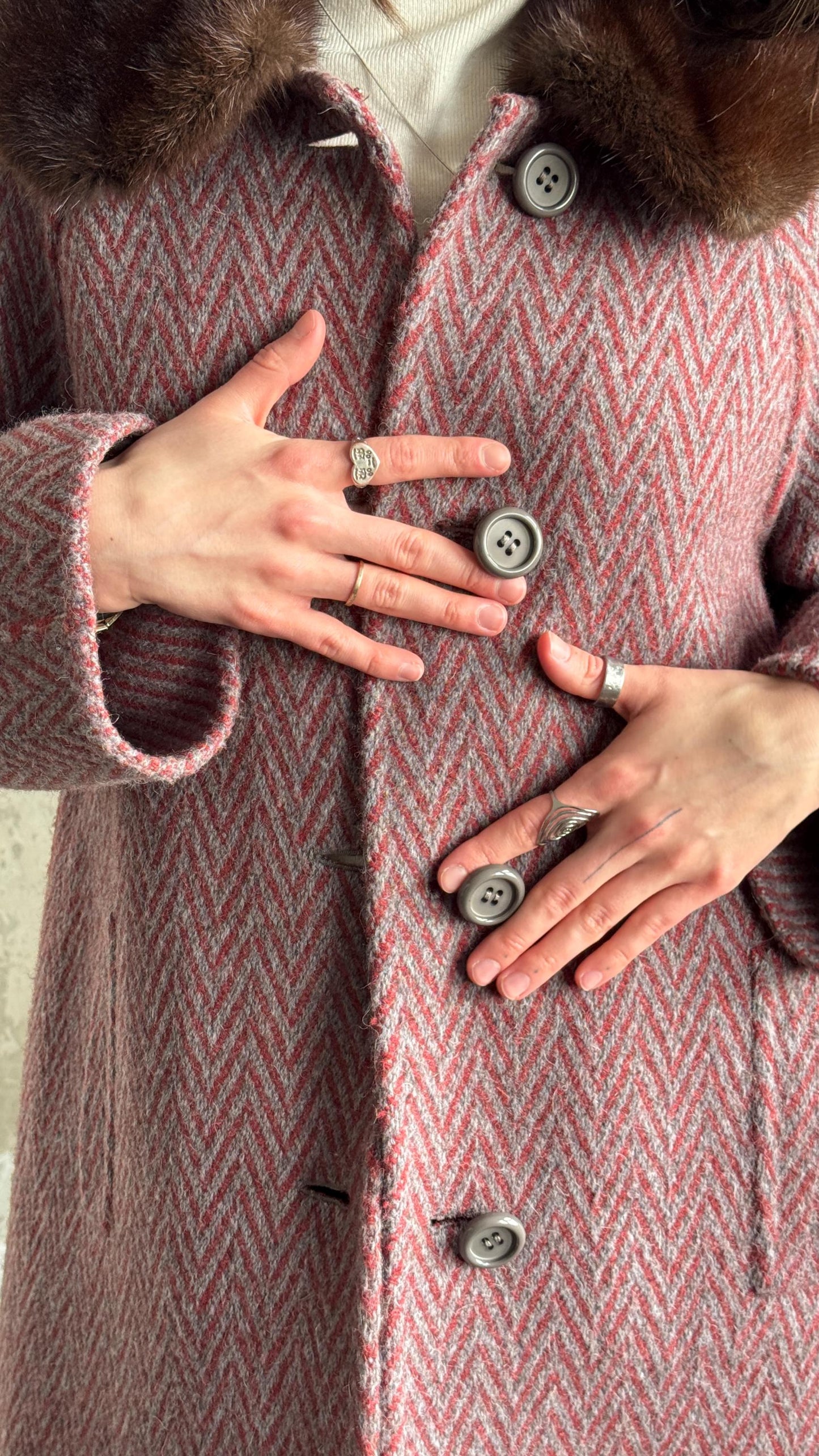 Vintage 60s–70s dusty rose wool herringbone coat