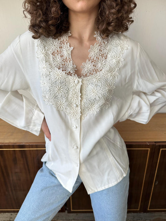 Vintage women's embroidered viscose blouse in white
