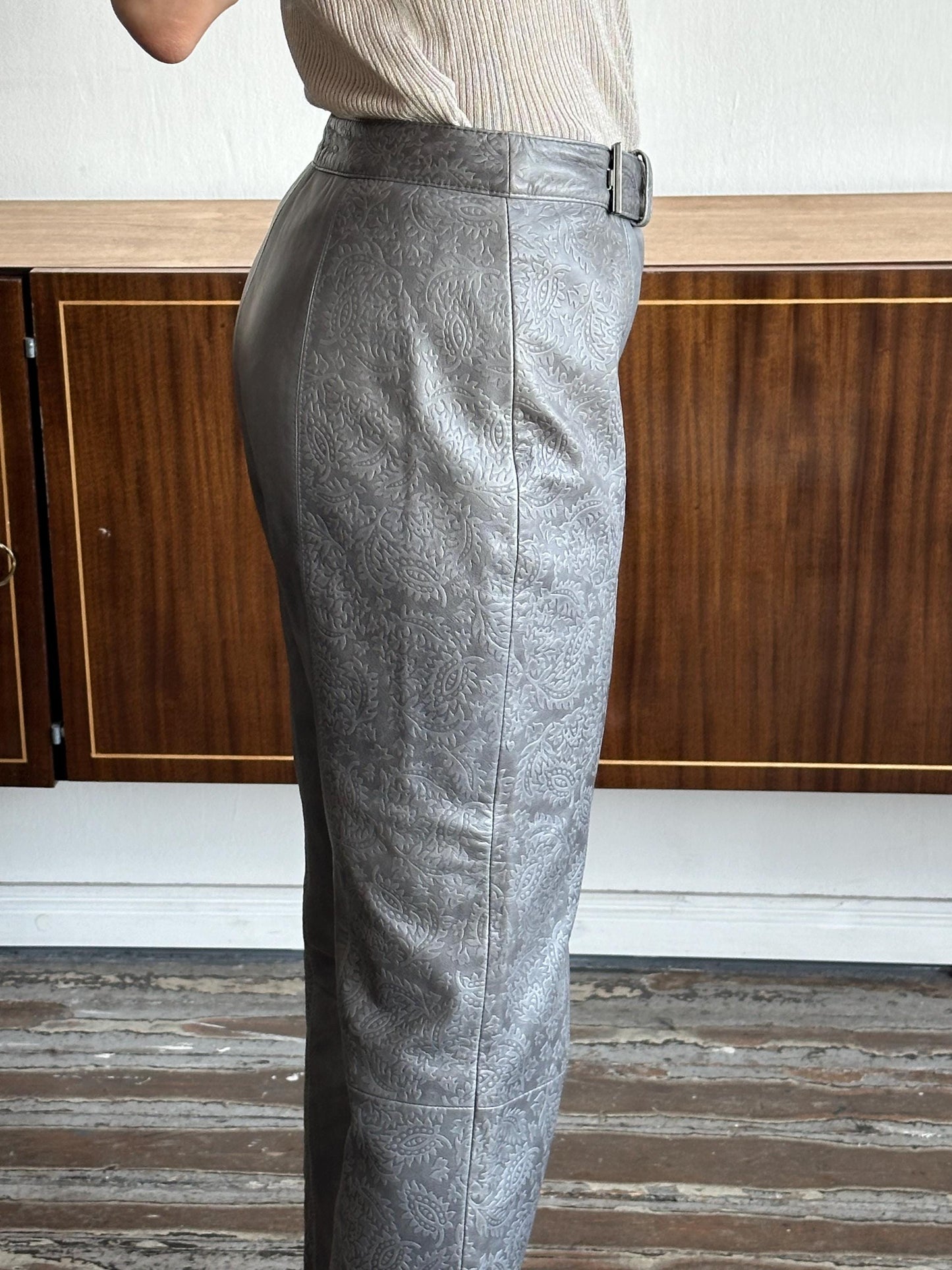 Vintage 90s leather trousers in grey
