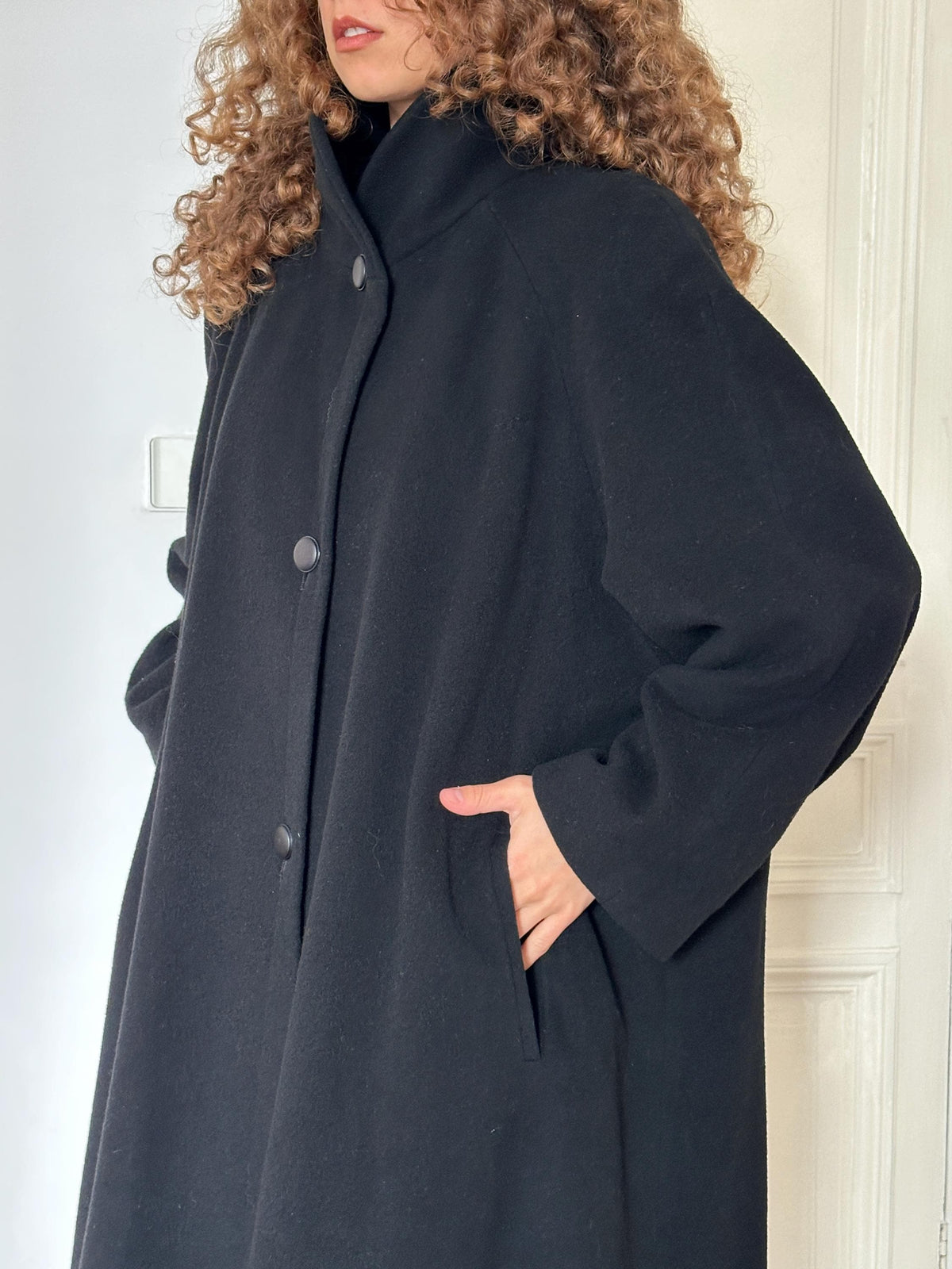 Vintage 90s Wool & Cashmere Coat in Black