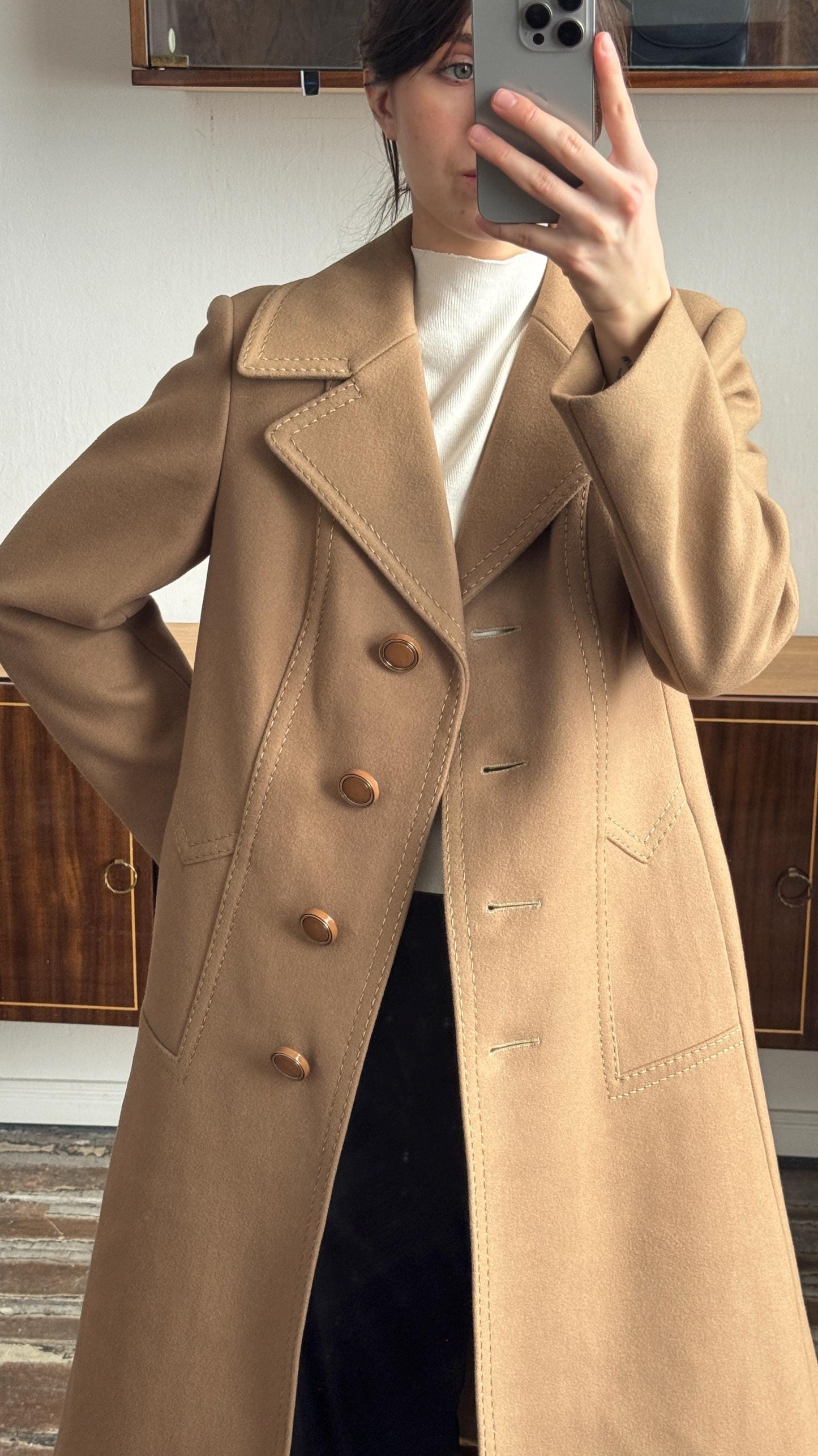 Vintage 60s Women's Wool Coat In Beige