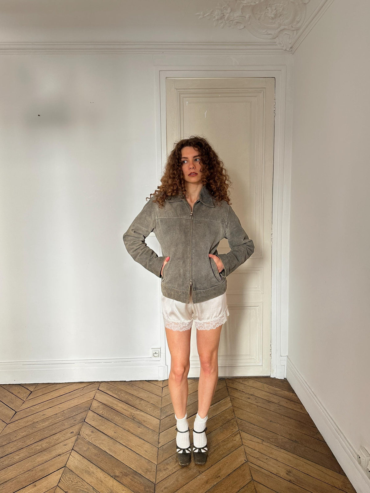 Vintage 90s Boxy Moto Leather Jacket in Grey
