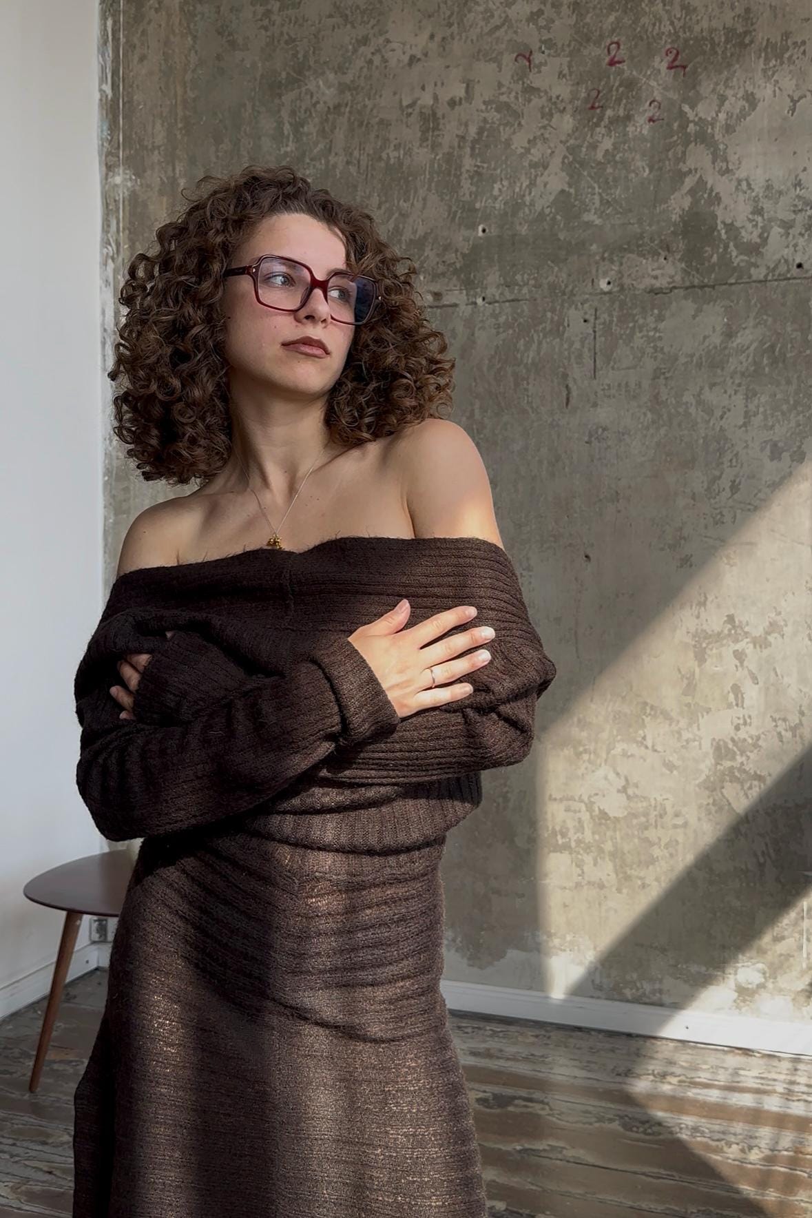 Vintage structured open back knitted dress in brown
