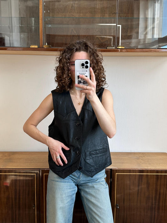 Vintage leather vest in black