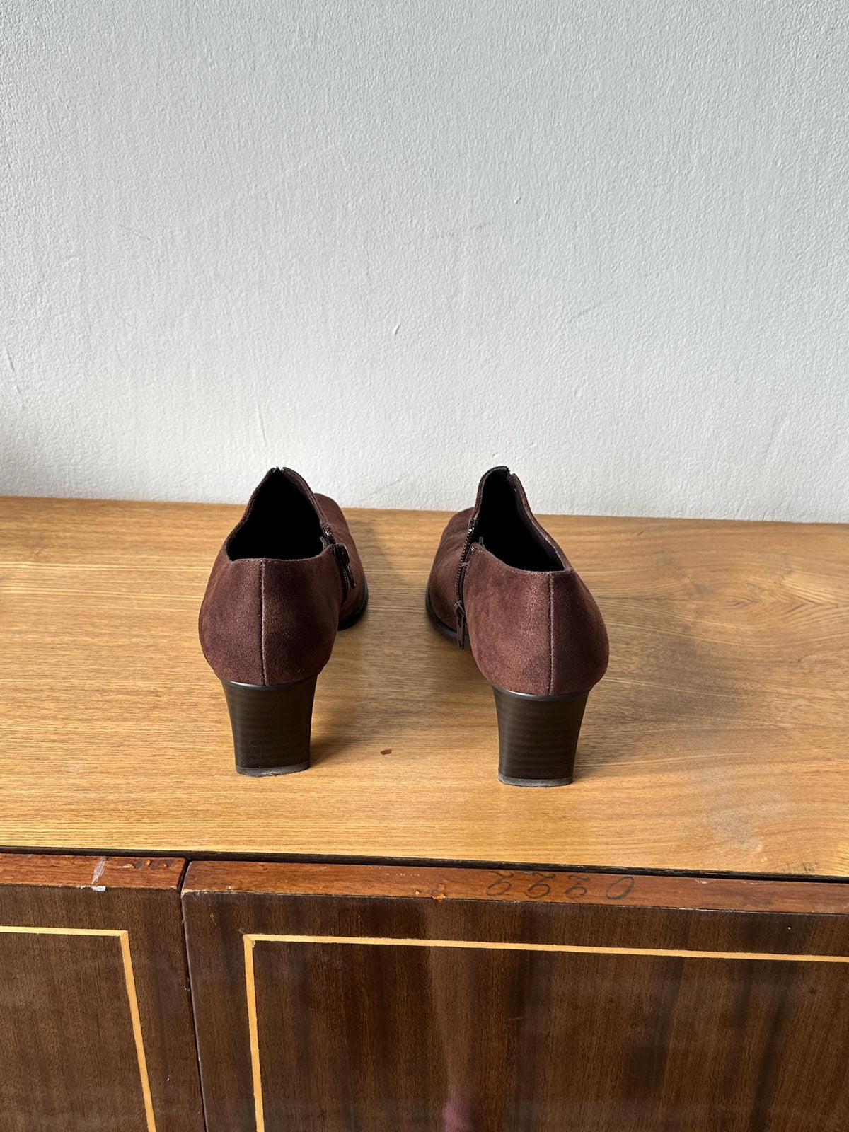 Vintage Brown Suede Ankle Boots | Pointed Toe Heeled Booties | US 8