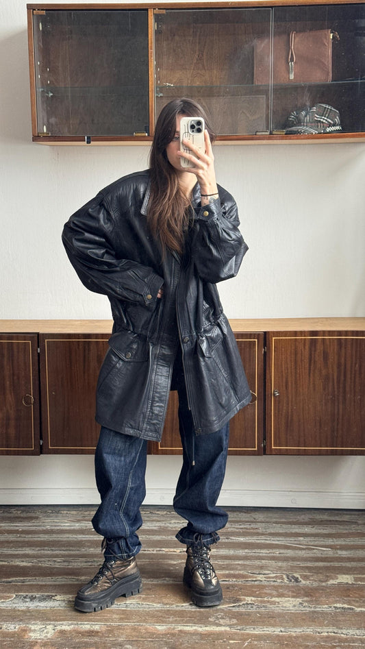 Vintage 90s oversized leather bomber jacket in black