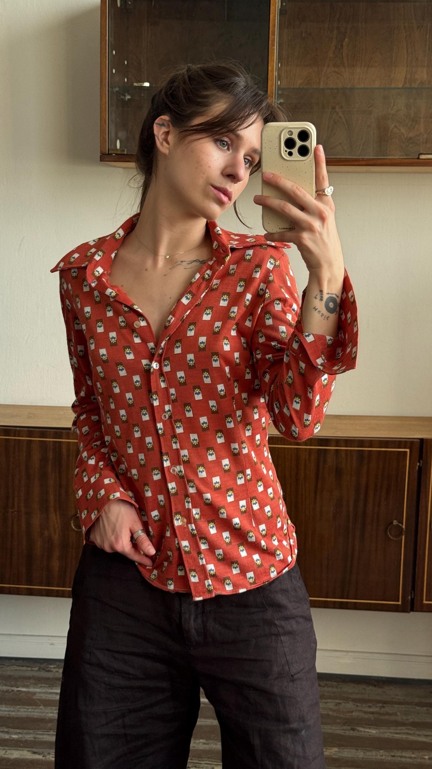 Vintage 90s patterned long sleeve blouse in red