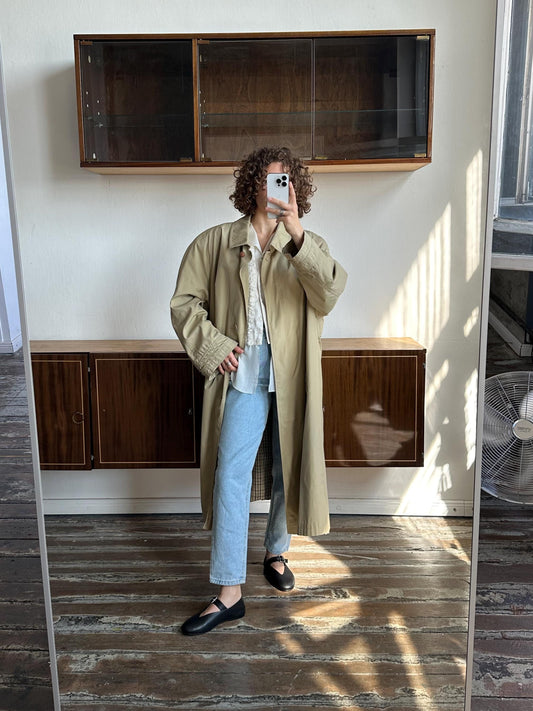 Vintage 80s trench coat in beige