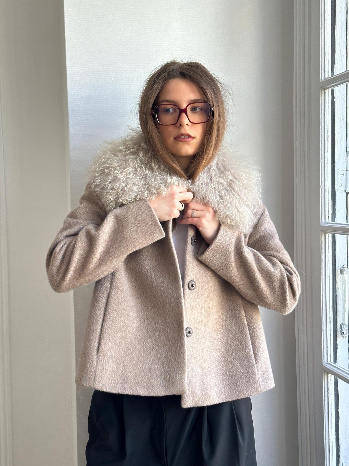 Vintage 90s Beige Coat with Voluminous Fur Collar