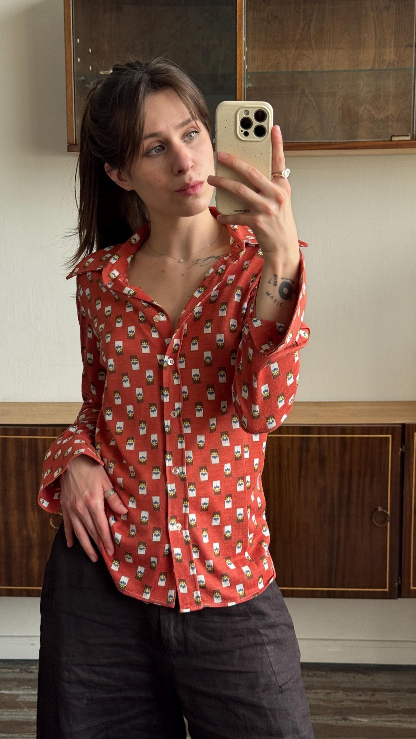 Vintage 90s patterned long sleeve blouse in red