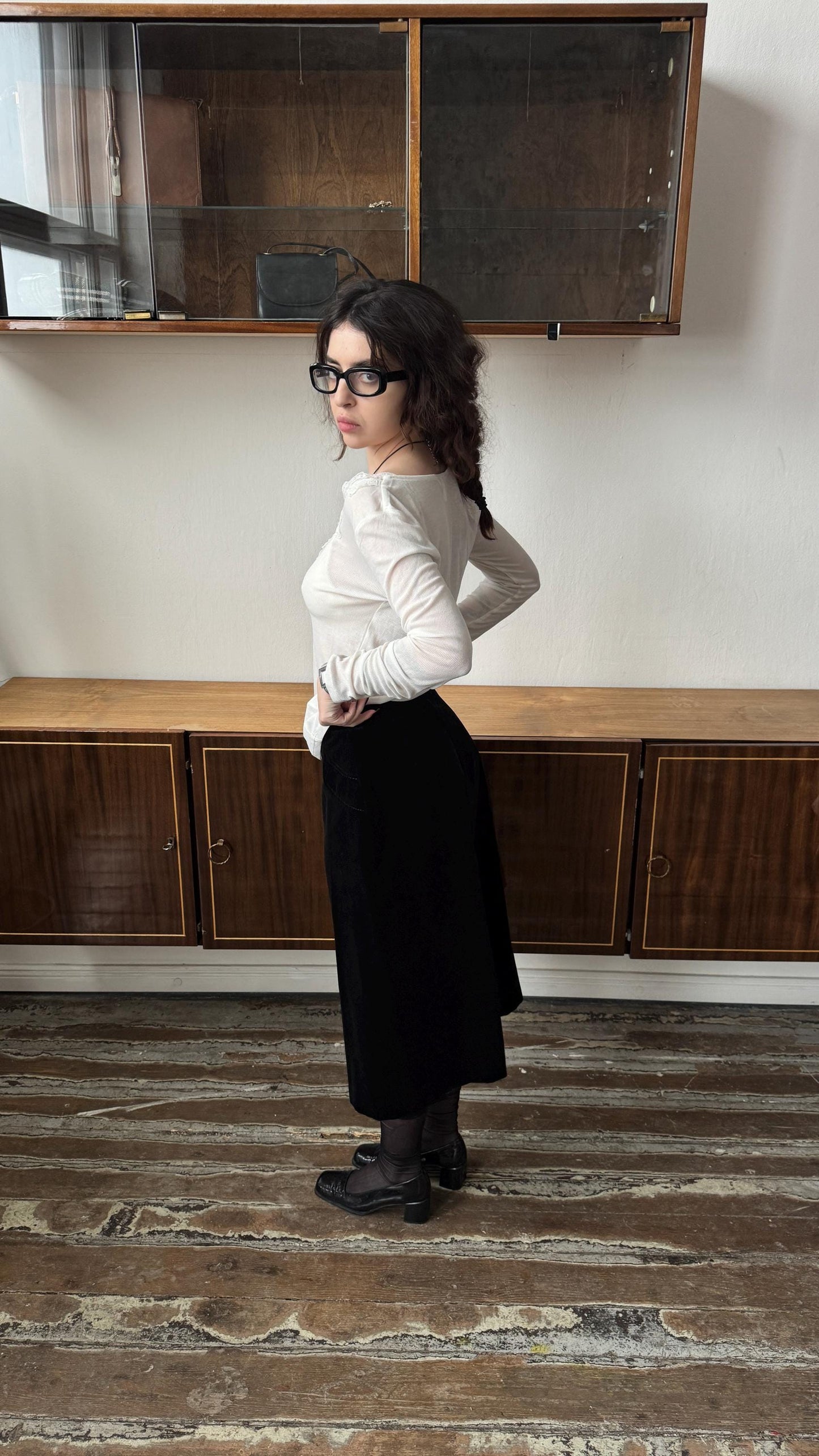 Vintage Velvet Pencil Midi Skirt in Black