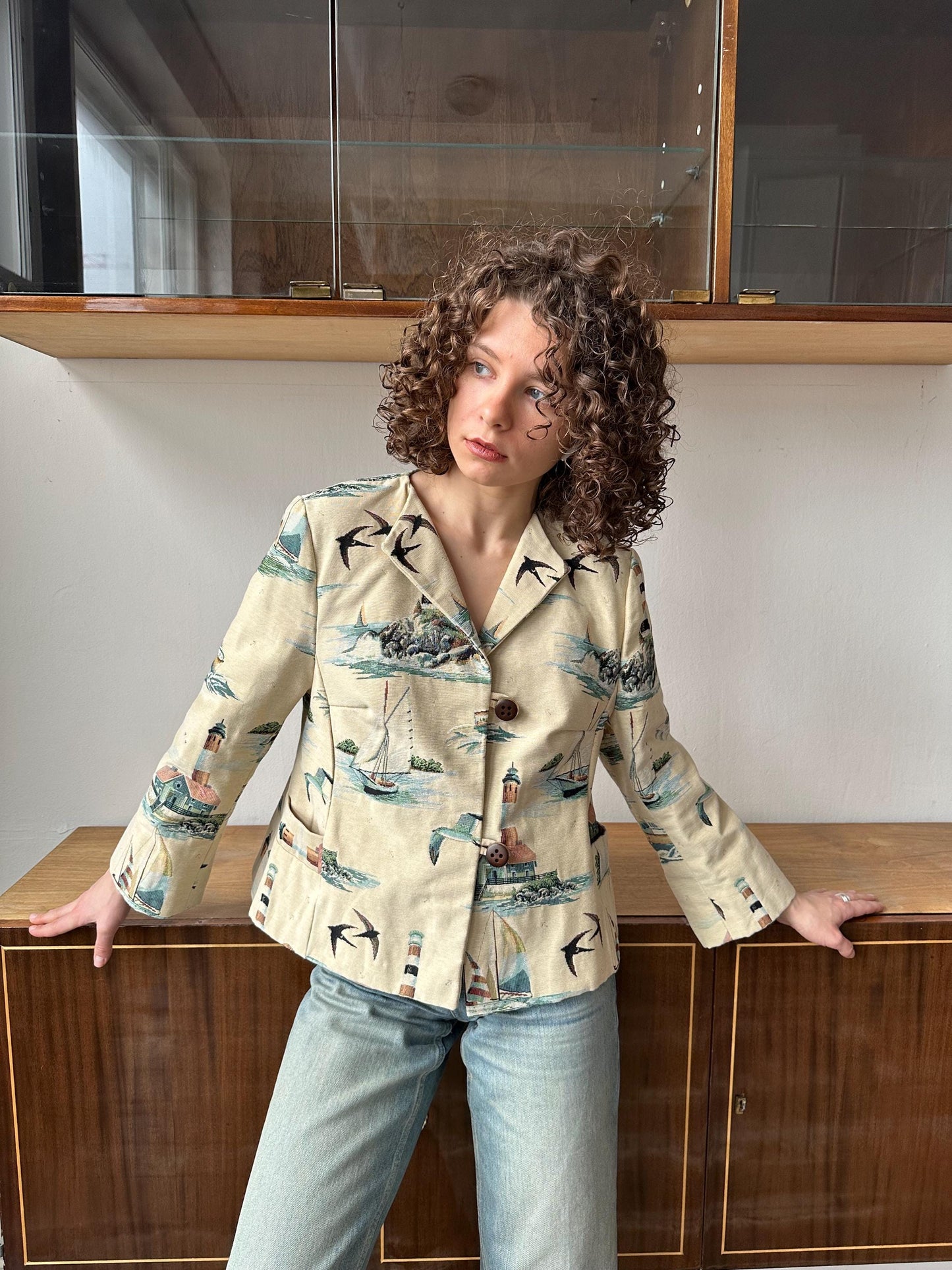 Vintage tapestry blazer in white with peaceful seascape