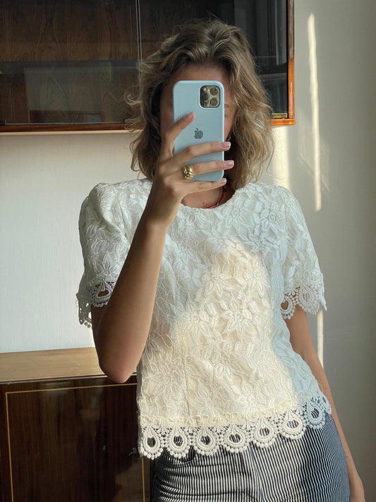 Vintage white lace blouse with short sleeves
