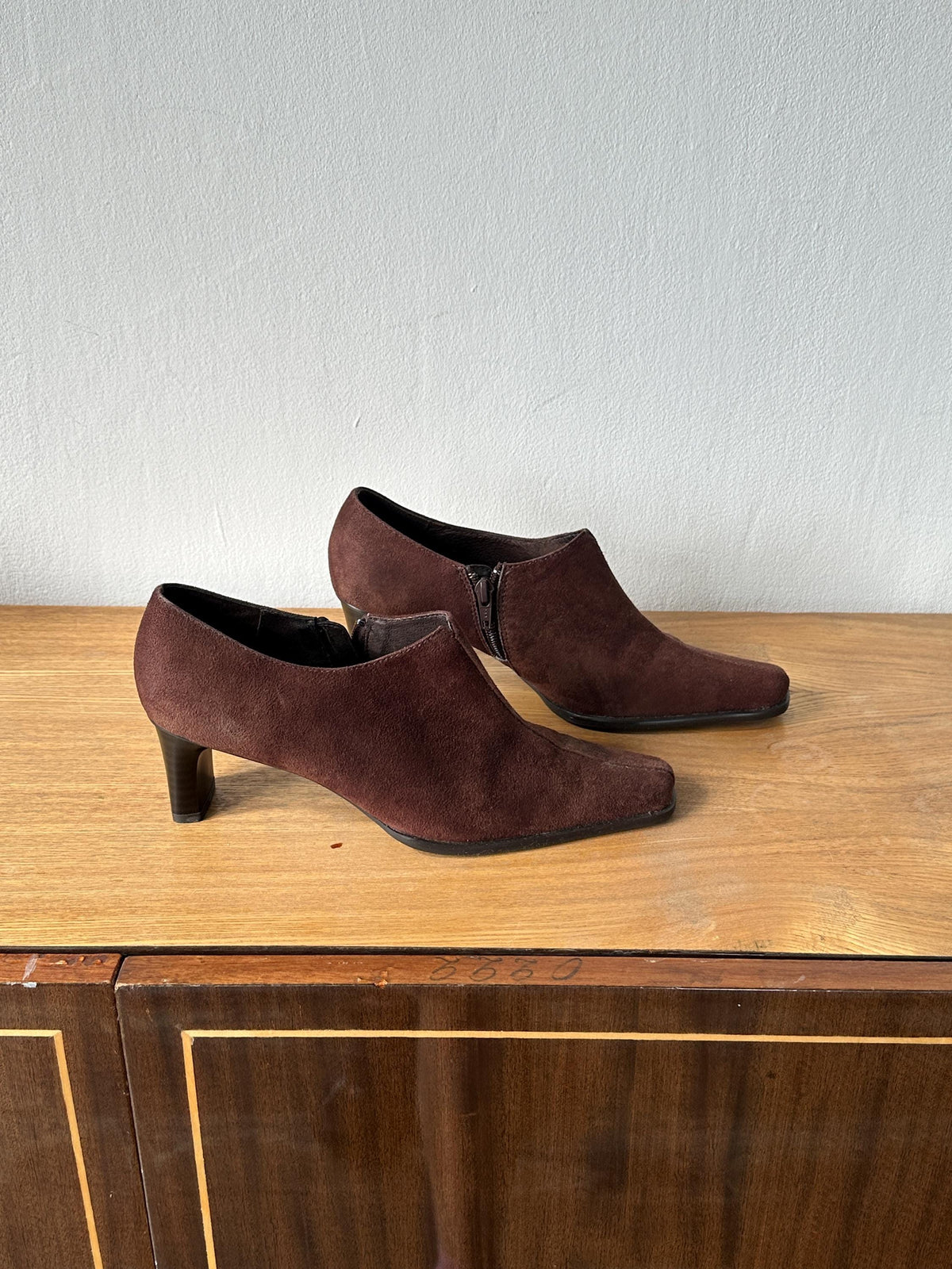 Vintage Brown Suede Ankle Boots | Pointed Toe Heeled Booties | US 8