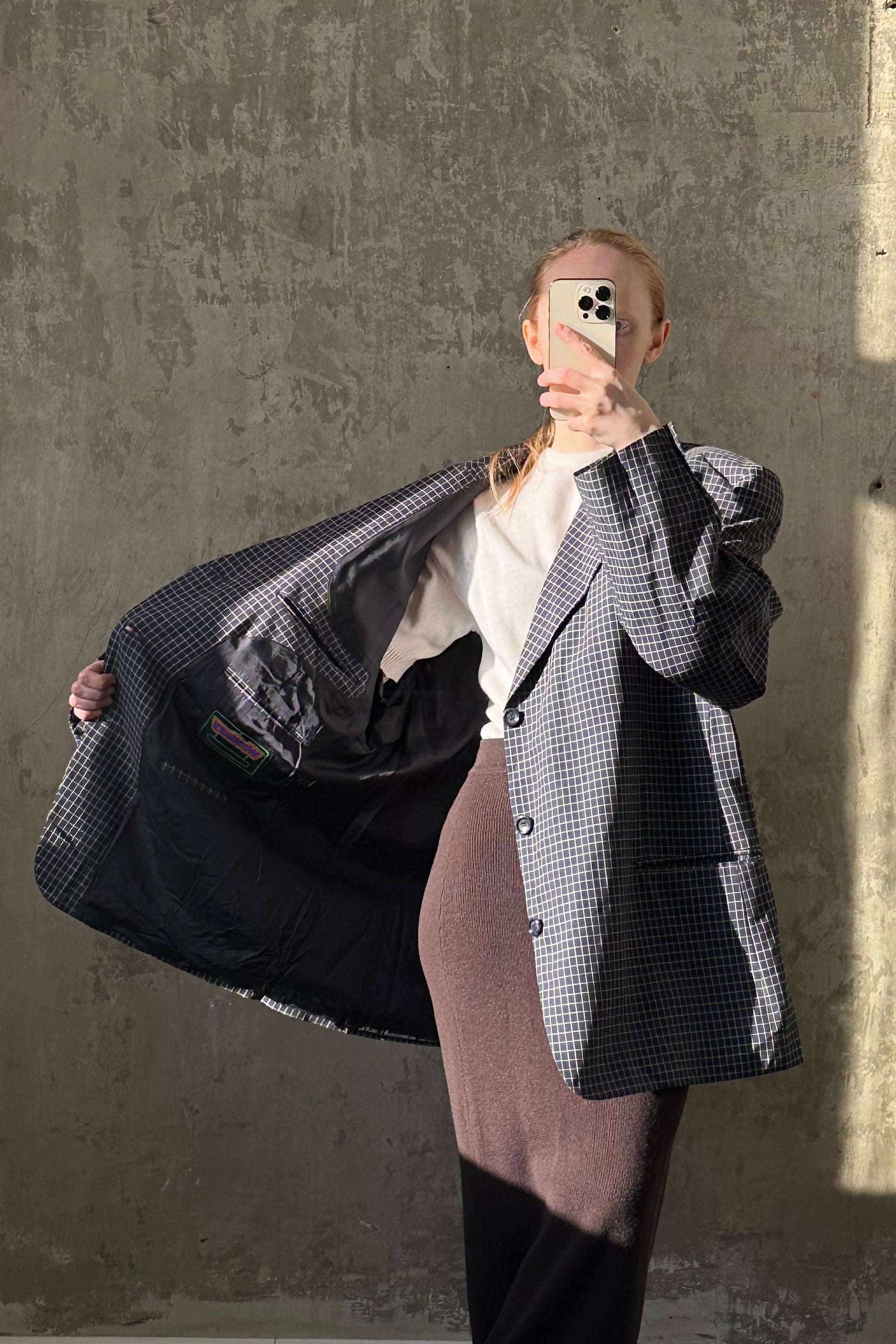 Vintage oversized classic blazer in dark blue with a white checkered pattern