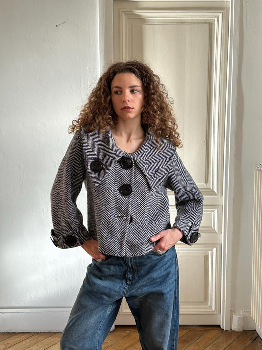 Vintage Cropped Coat with Large Collar in Black and White
