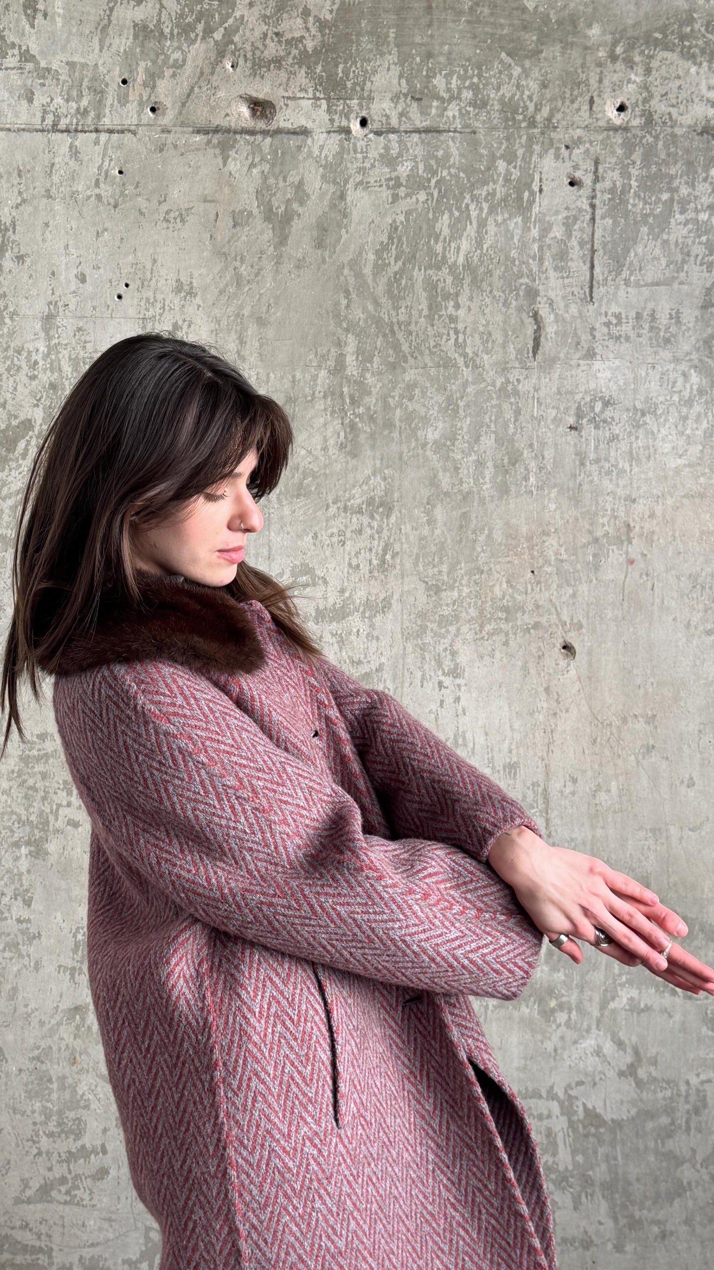 Vintage 60s–70s dusty rose wool herringbone coat