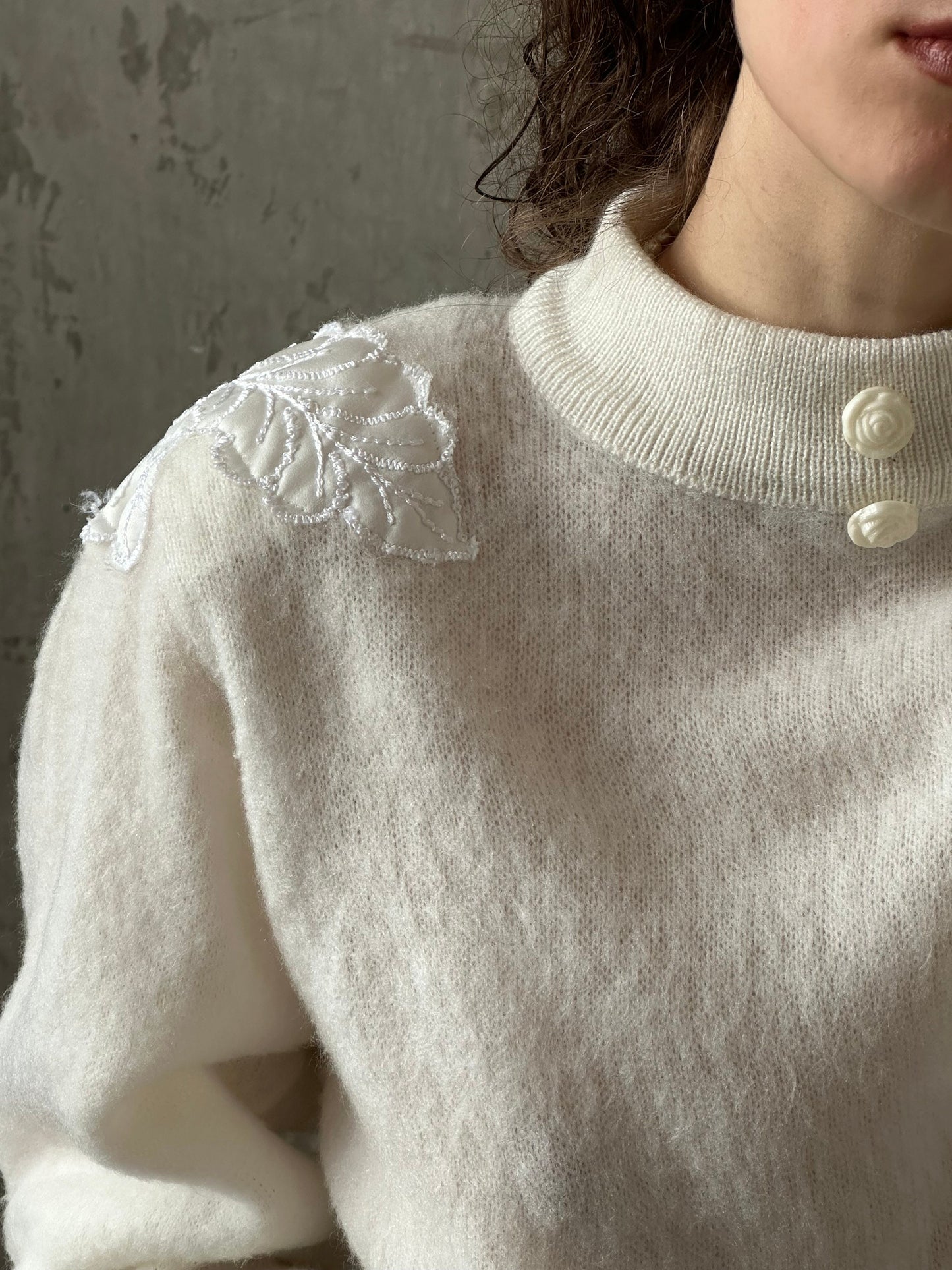 Vintage 90s White Sweater, Unisex XS-M, Made in Italy, Acrylic, Padded, Detailed Decor, Perfect Condition