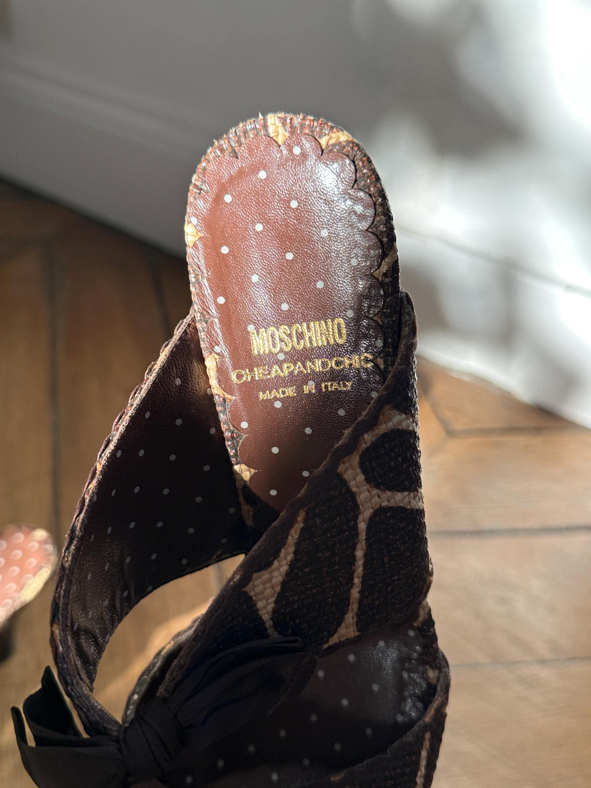 Vintage Moschino Cheap & Chic Woven Bow Kitty Heels in Brown I US 6