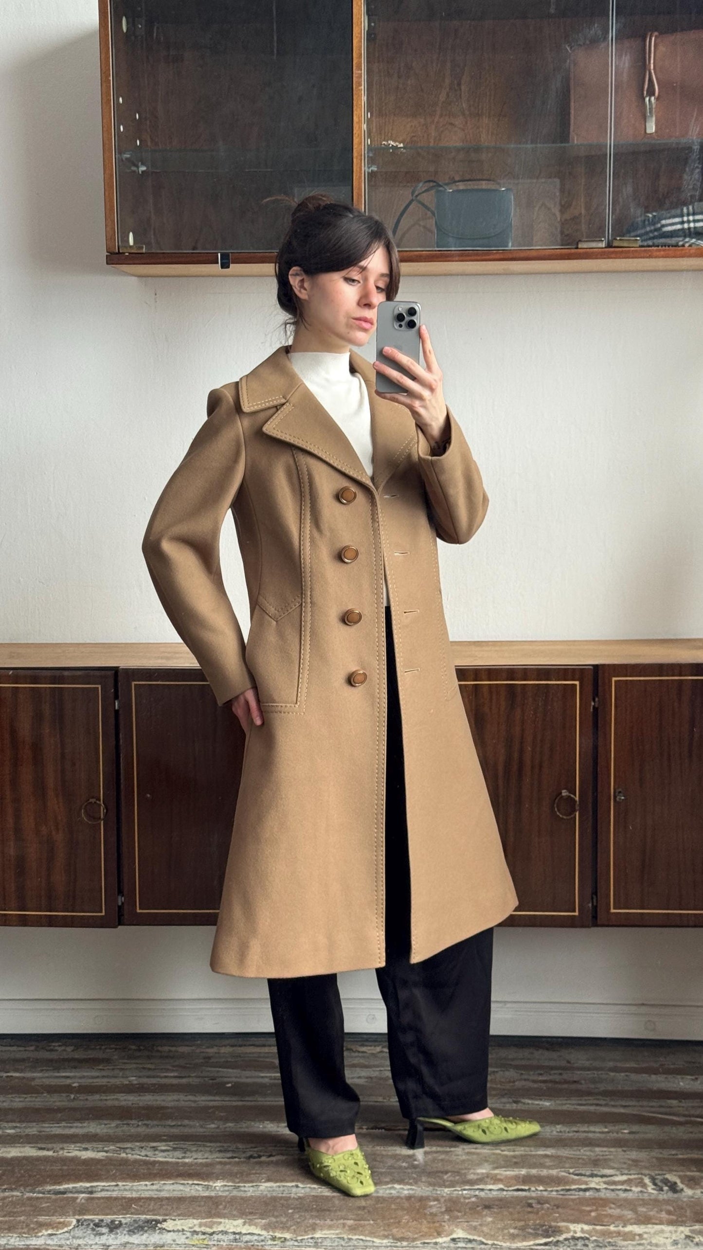 Vintage 60s Women's Wool Coat In Beige