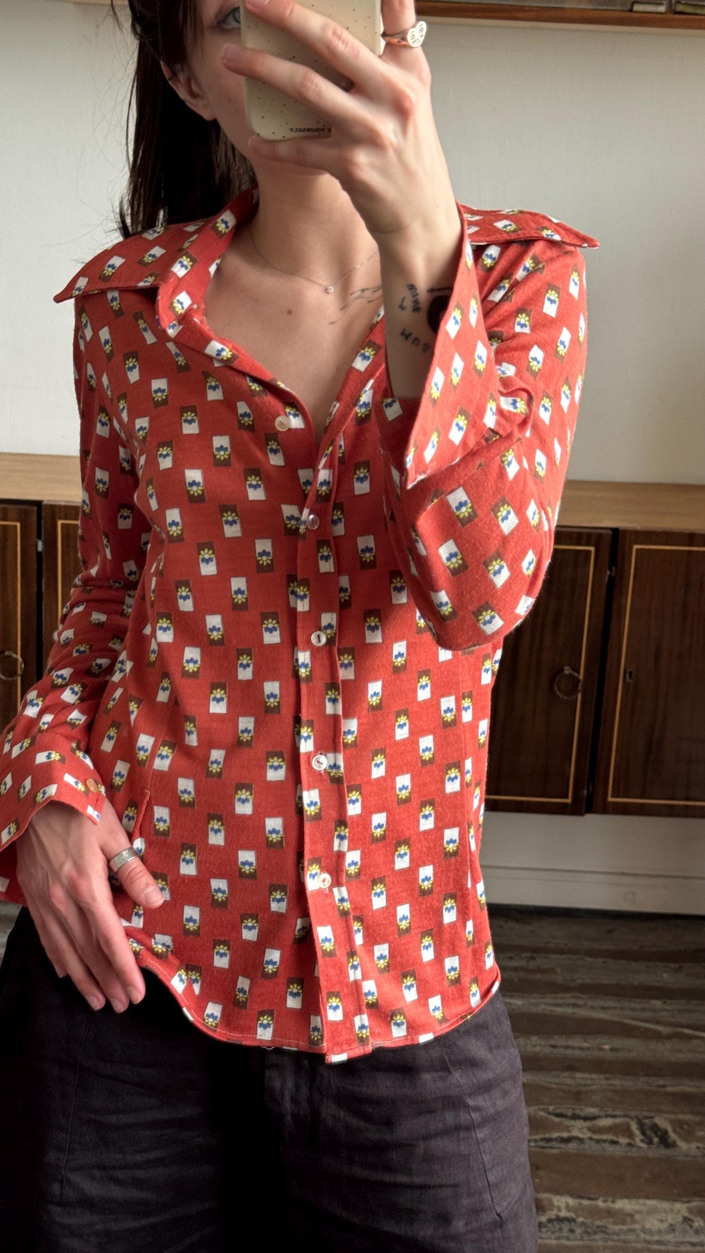 Vintage 90s patterned long sleeve blouse in red