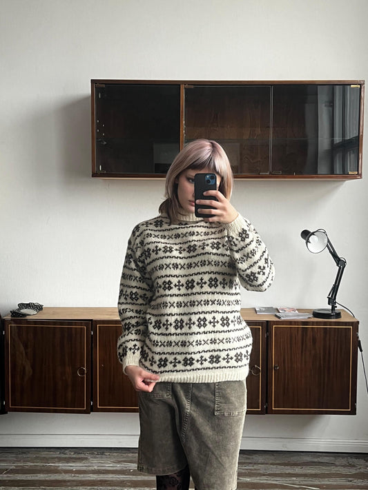 Vintage 80s handmade Nordic print wool sweater in white