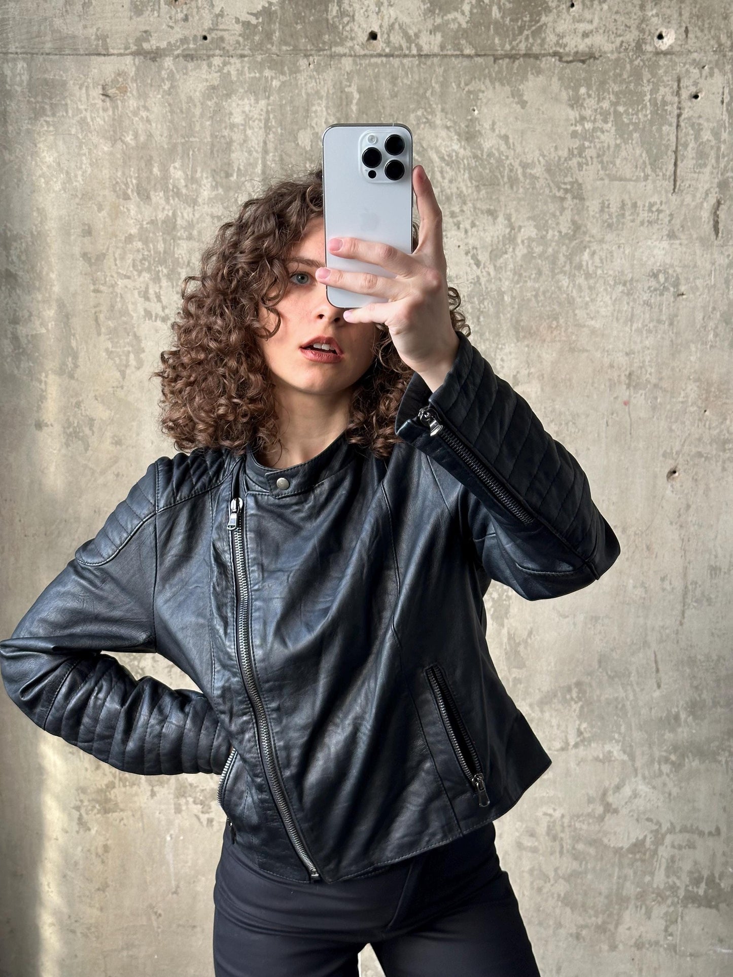 Vintage Y2K leather slim fit motorcycle jacket in black