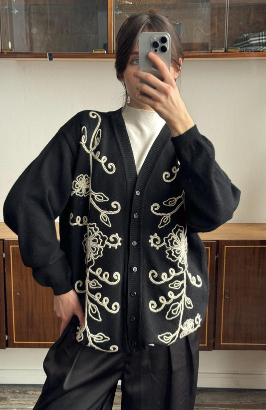 Vintage Oversized Wool Embroidered Cardigan In Black & White