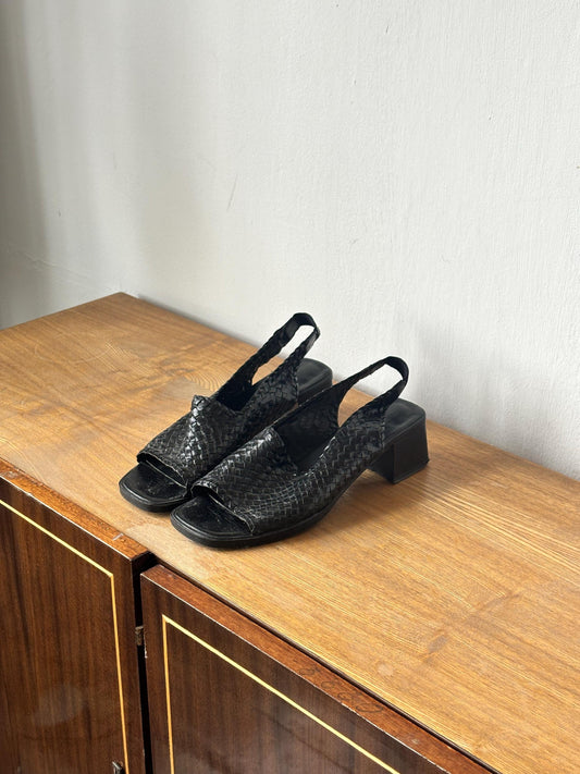 Vintage Black Woven Mule Sandals – 90s Kitten Heel Slip-On Shoes