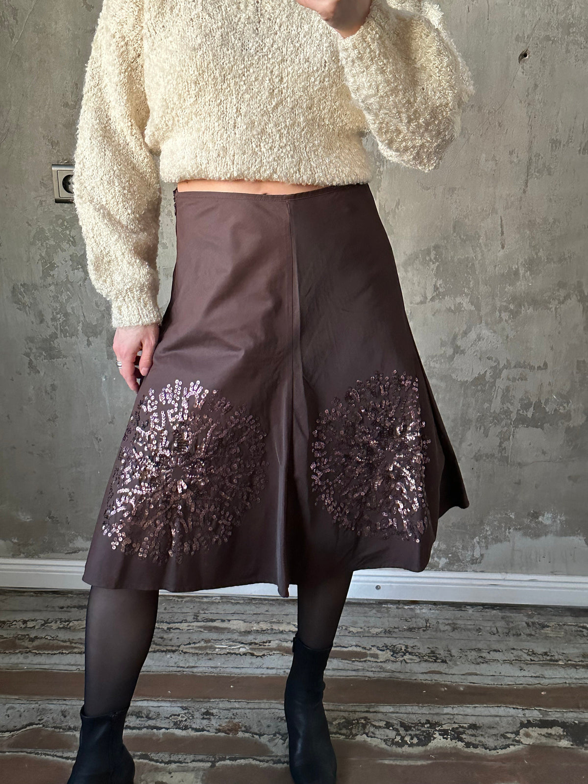 Vintage y2k shiny satin skirt in brown, midi office look skirt