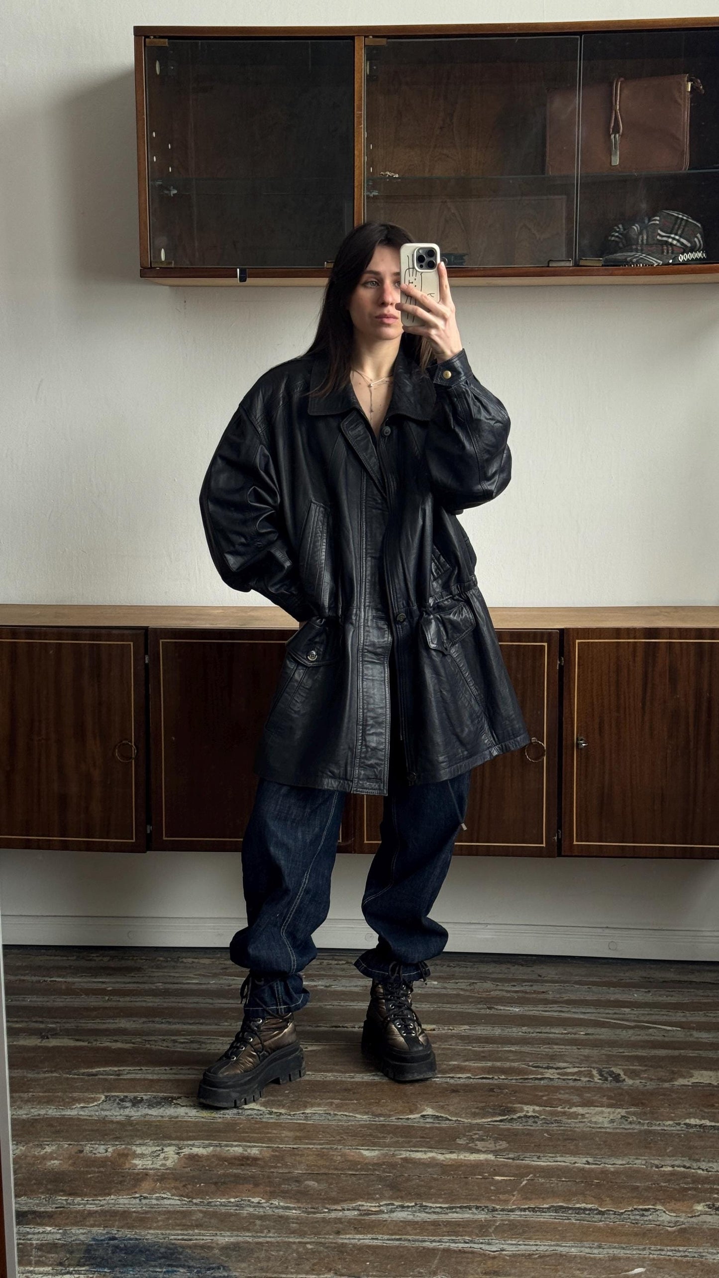 Vintage 90s oversized leather bomber jacket in black
