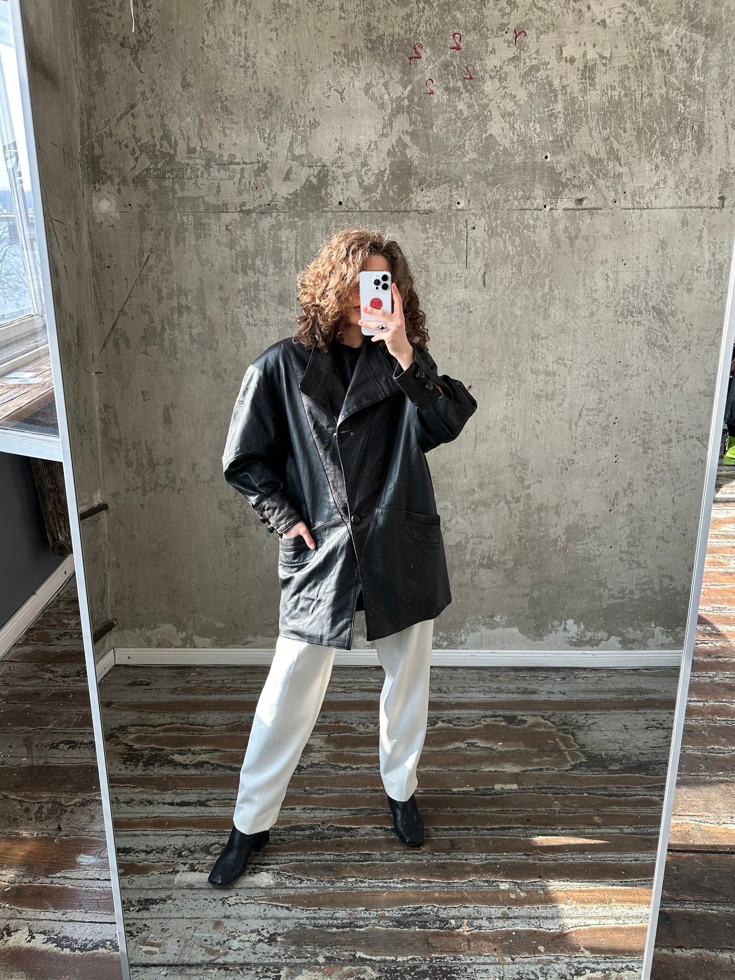 Vintage 90s Black Leather Overcoat with Big Collar, Gender Neutral, Perfect Condition