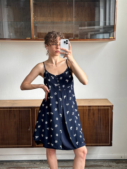 Vintage 90s sleeveless floral dress in blue, summer sundress