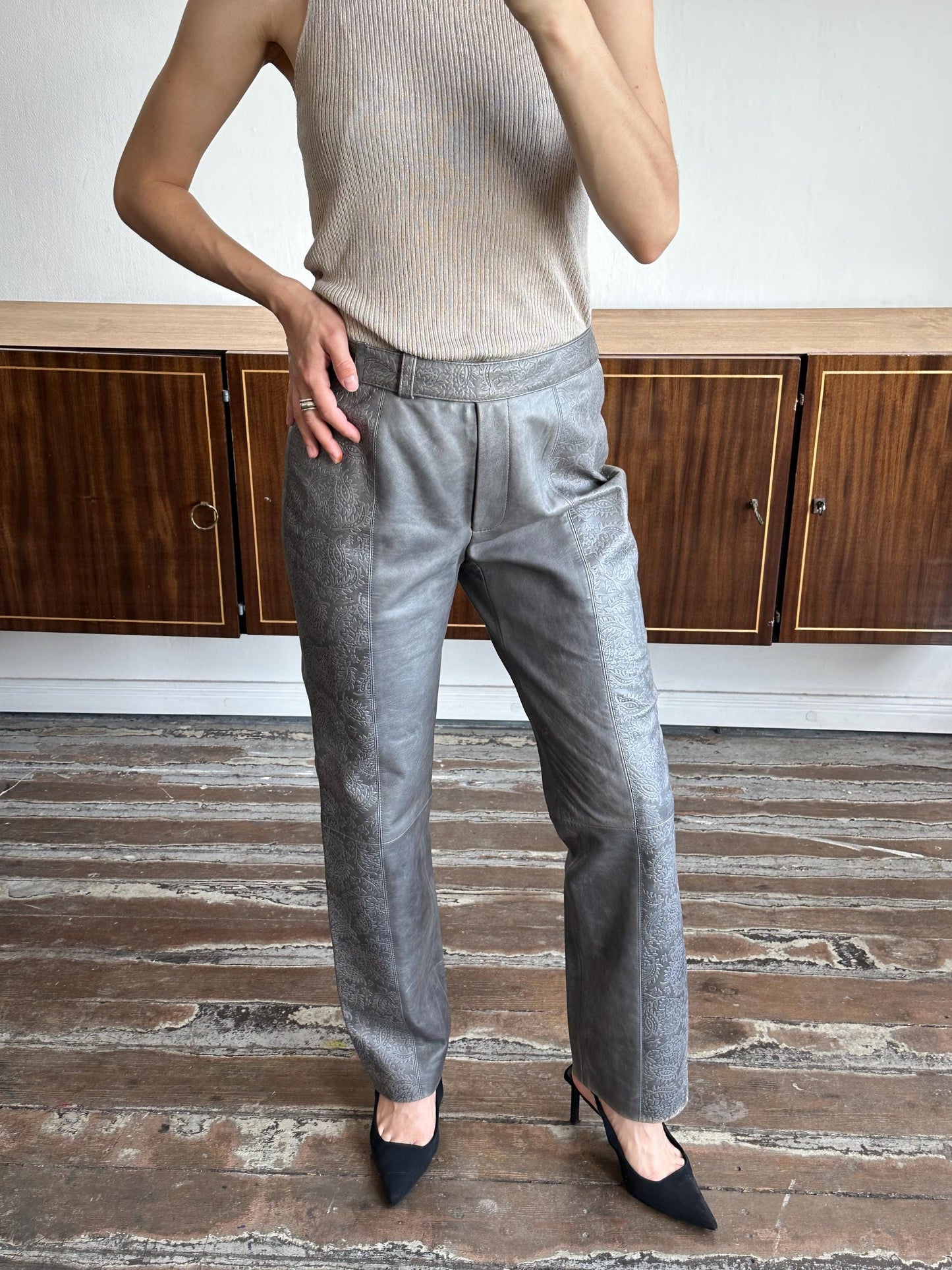 Vintage 90s leather trousers in grey