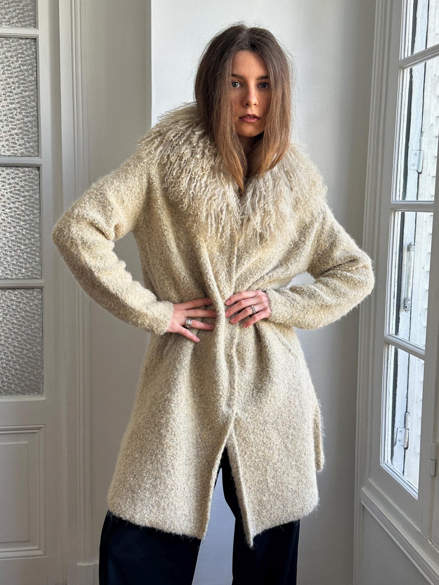 Vintage 90s Wool Coat with Voluminous Lamb Fur Collar in Beige