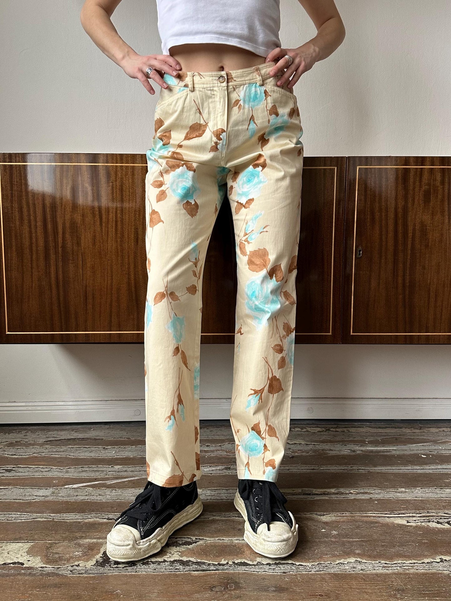 Vintage y2k high rise floral jeans in beige