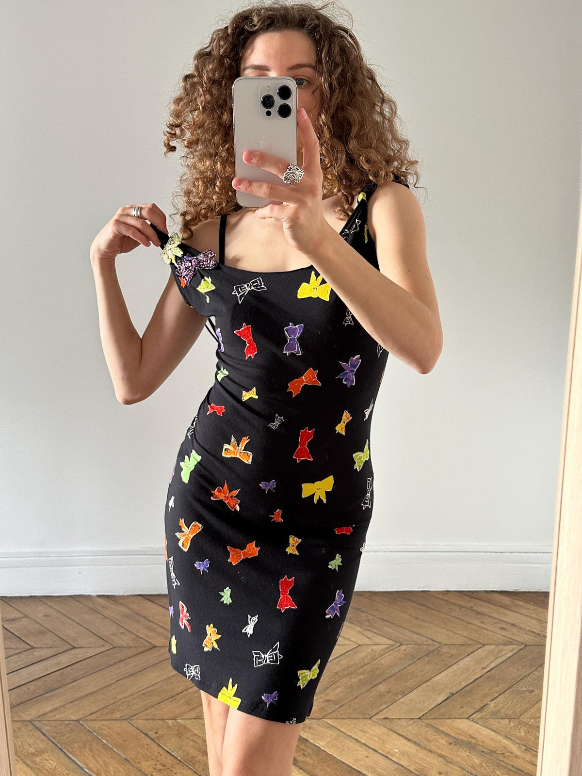Vintage Iceberg Bow Print Mini Dress in Black
